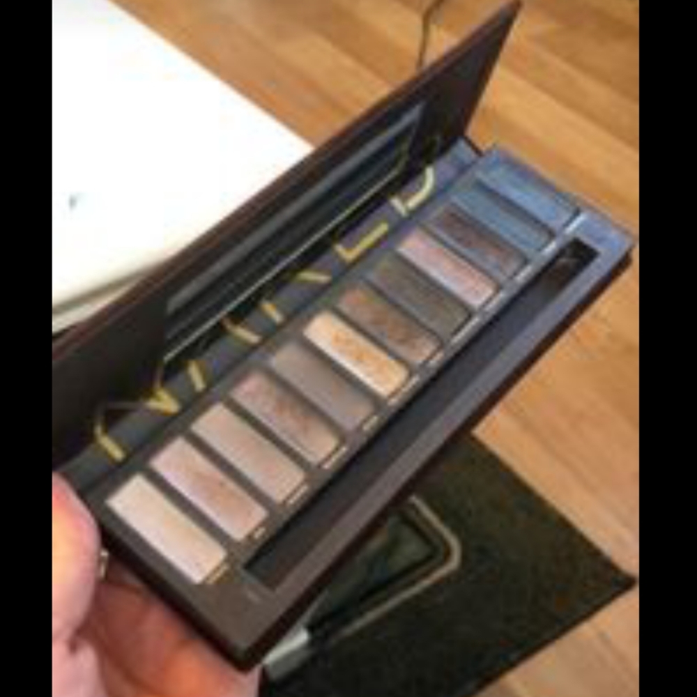 Original NAKED Urban Decay Eyeshadow palette